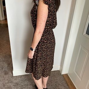 Multi colour old navy. Never worn  medium/tall